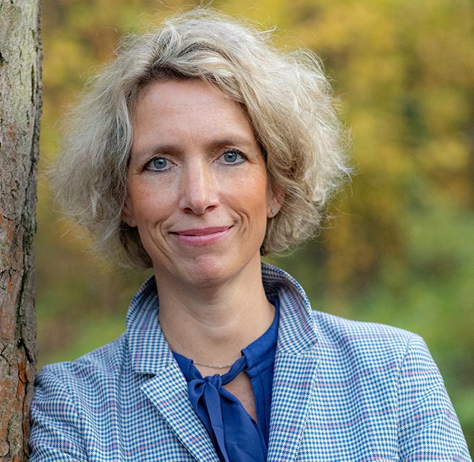 Dr. Silke Oehrlein Karpi
